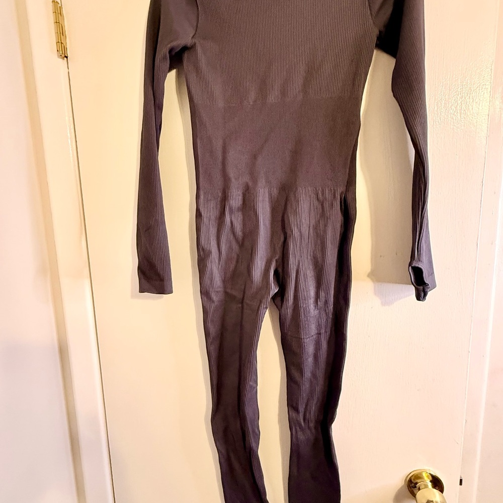 3 Ribbed Compression‎ Jumpsuits - Picture 13 of 15